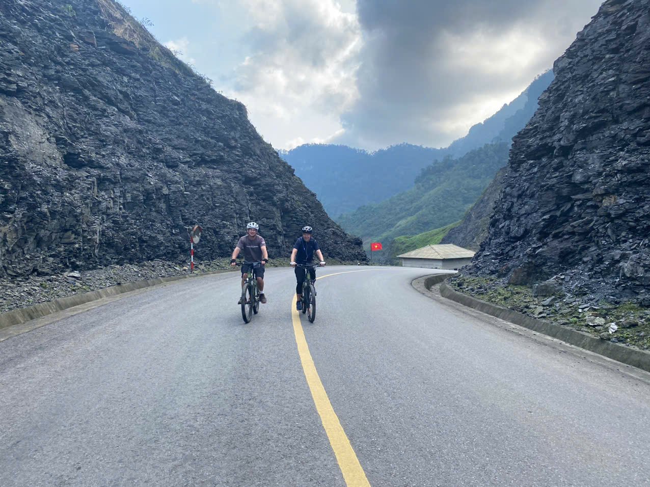 8-Day Northeast Vietnam Bike Adventure